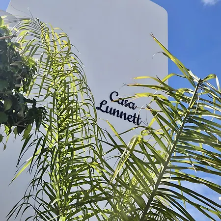 Casa Lunnett Villa *